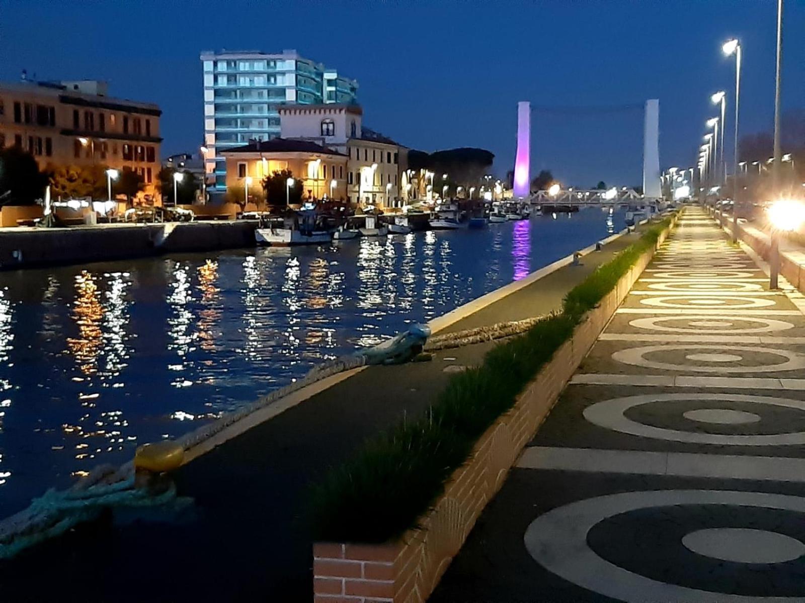 Sweet Home Fco Airport Roma ฟิวมิชีโน ภายนอก รูปภาพ